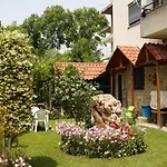Aliaj Cozzy For 2 Дуррес