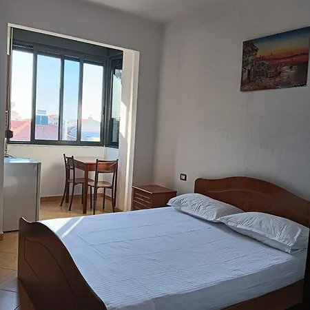 Apartmán Aliaj Cozzy For 2 *