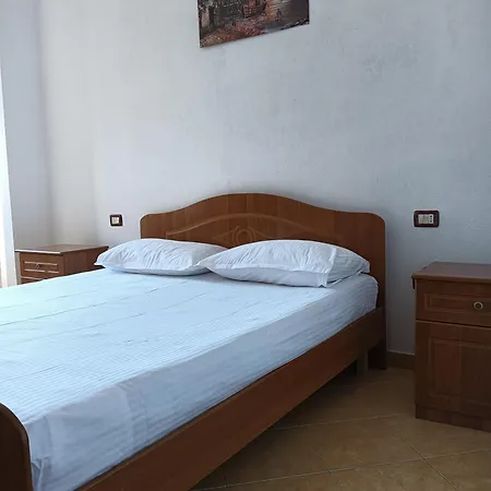 Vila Aliaj Cozzy For 2 *