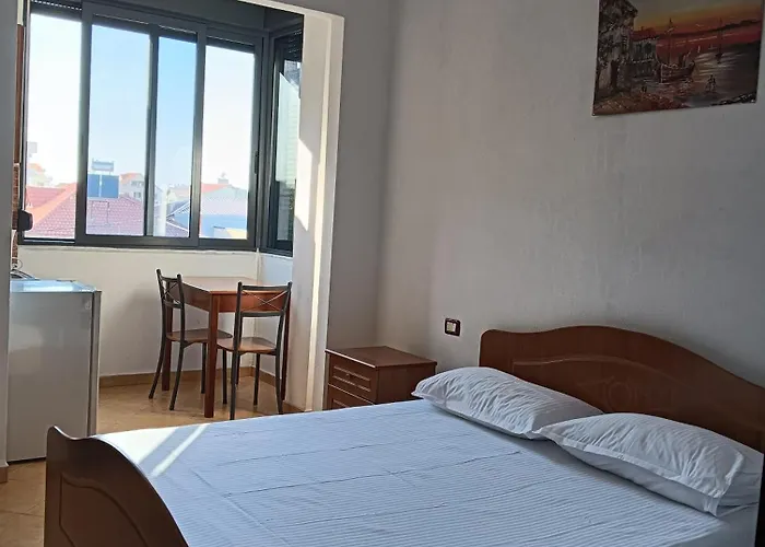 Apartment Aliaj Cozzy For 2 *